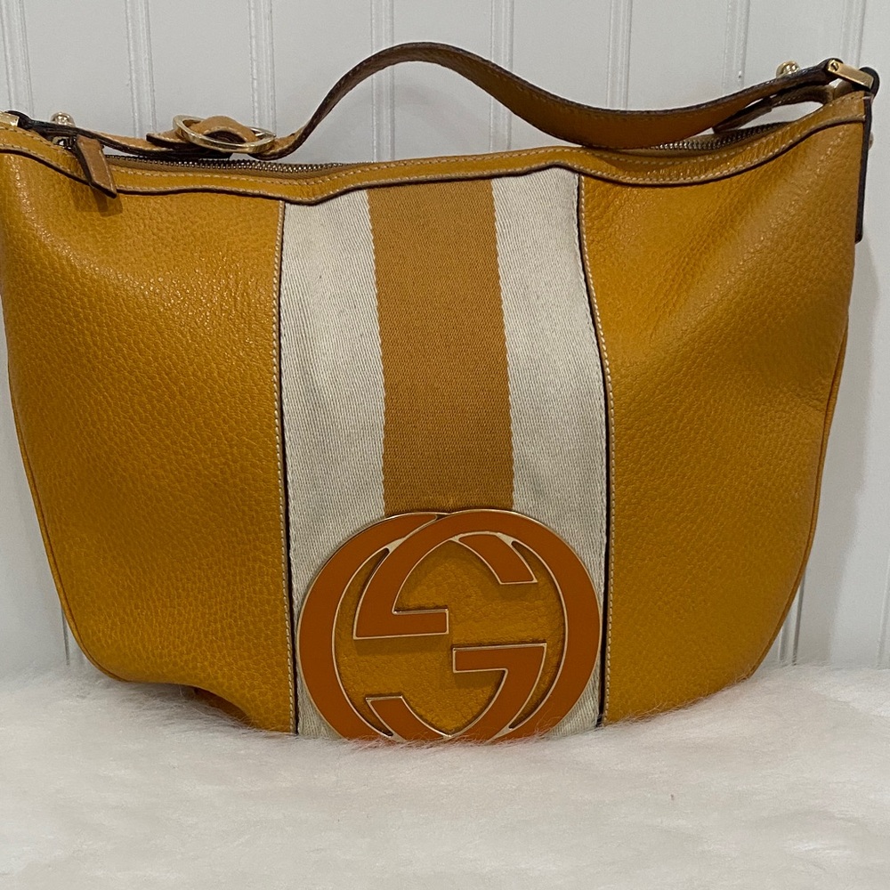 Authentic Rare Gucci shoulder bag